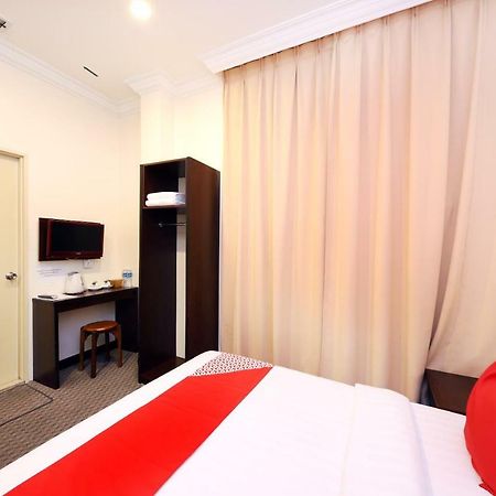 Oyo 750 Comfort Hotel Kota Kinabalu Exterior foto