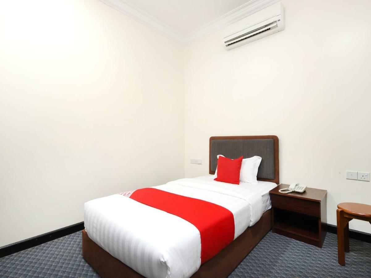 Oyo 750 Comfort Hotel Kota Kinabalu Exterior foto
