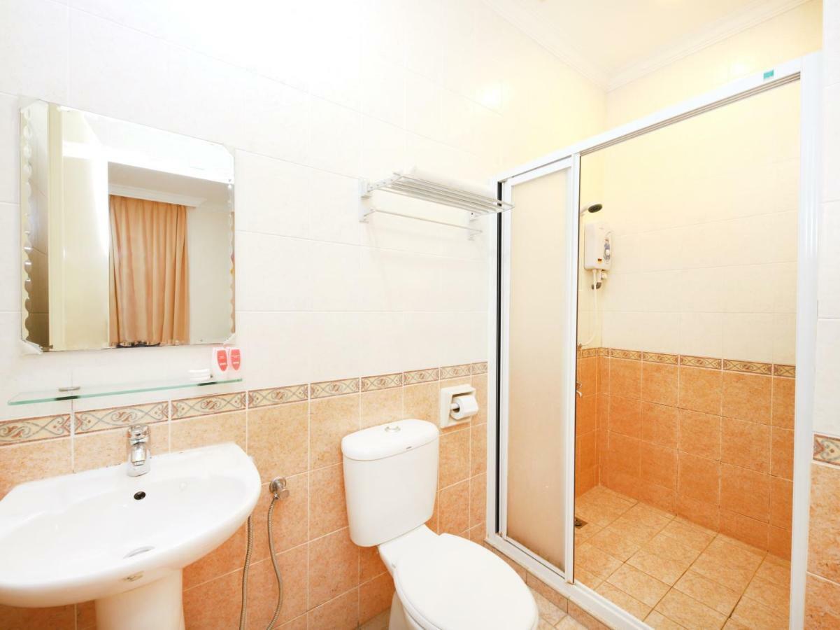 Oyo 750 Comfort Hotel Kota Kinabalu Exterior foto
