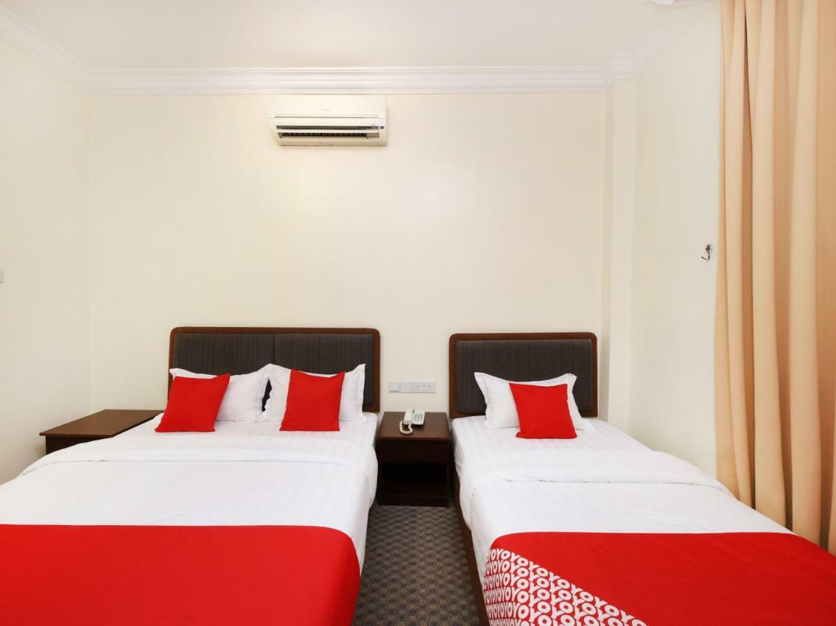 Oyo 750 Comfort Hotel Kota Kinabalu Exterior foto