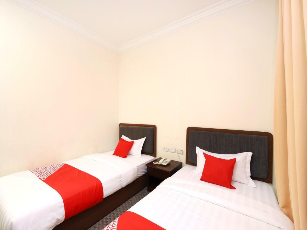 Oyo 750 Comfort Hotel Kota Kinabalu Exterior foto