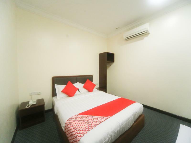 Oyo 750 Comfort Hotel Kota Kinabalu Exterior foto